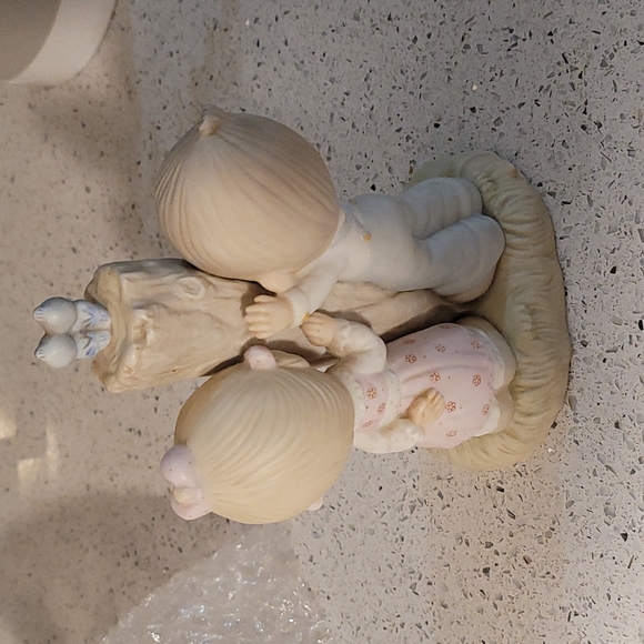 Precious Moments - Picture 5 of 8